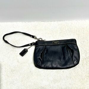 [Coach] Black Faux Leather Wristlet Purple Interior Girlie Date Night